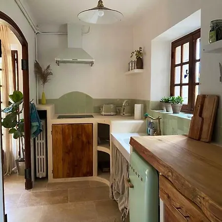Studio Avec Jardin Clos Et Wifi A Castellane